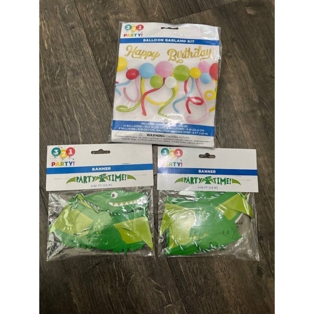 321 Party Time Dinosaur Terradactyl Banners Balloon Garland Kit Green Decoration